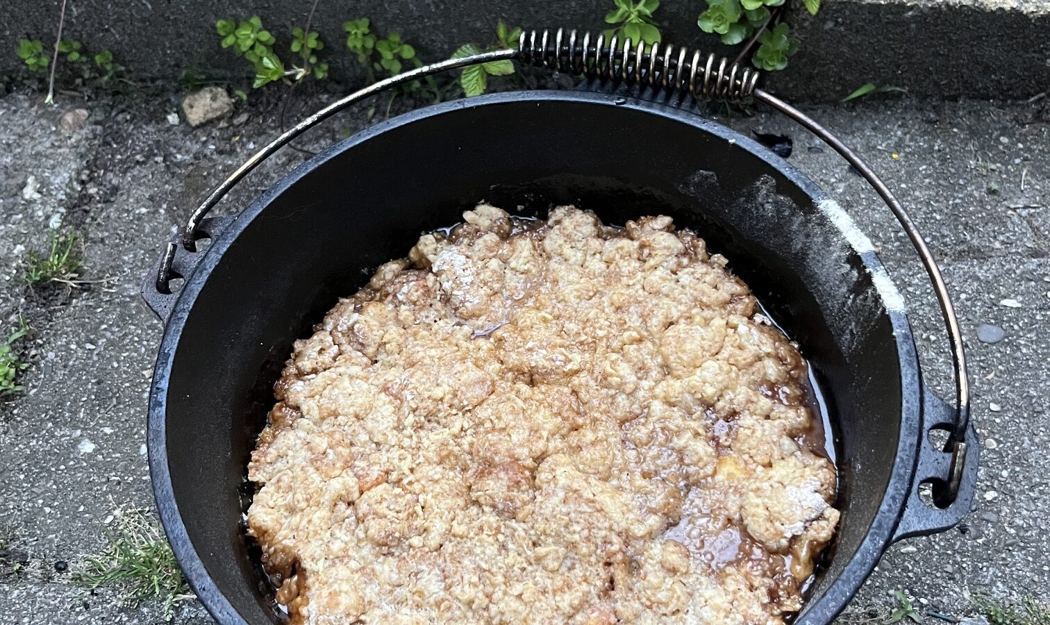 Apple crumble uit de dutch oven
