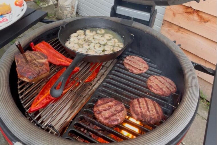 Burgers gemaakt in het vuur